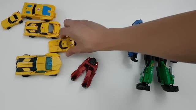 Transformer Robots in Disguise Toys Stop Motion with Combiner Force Ultra Bee Bumblebee смотреть онлайн