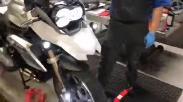 Denali lights on BMW R1200GS смотреть онлайн