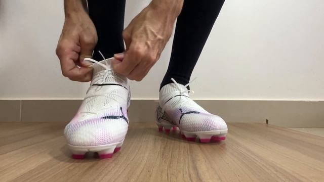 Comparativo Puma Future 7 Ultimate, Pro, Match e Play - Canal Camisas e Chuteiras смотреть онлайн
