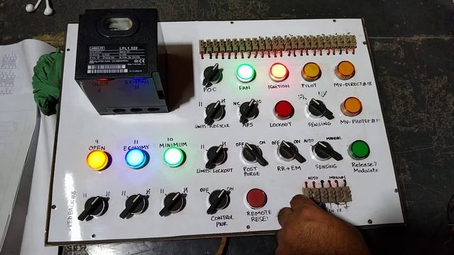 LFL1.322 Landis & Gyr Burner Controller Sequence Checking on a Test-Bench смотреть онлайн