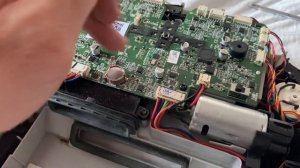 Robot Vacuum cleaner ISC не работает центральная щётка