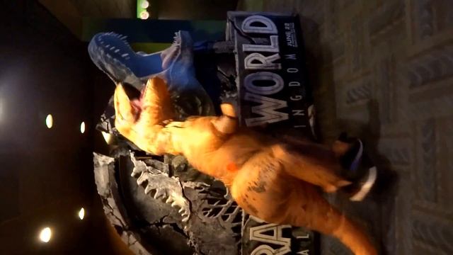 Jurassic World Fallen Kingdom see it in an T-rex costume and does the shoot dance! смотреть онлайн