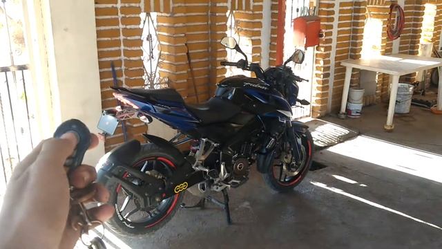 Función De Alarma Audiobahn Moto 1 En Pulsar 200Ns смотреть онлайн