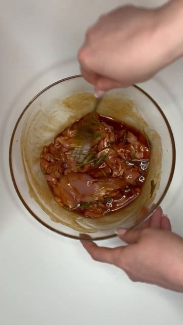 Очень вкусное, нежное филе бедра цыпленка🍗 #филе #филебедрвцыпленка #курицавдуховке #маринад смотреть онлайн