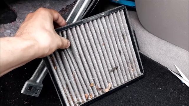 replacing the cabin filter Pollen Filter on a rover 45 смотреть онлайн