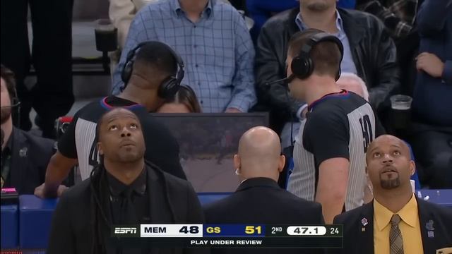 Jonathan Kuminga T'd up for elbowing Santi Aldama in the face | NBA on ESPN смотреть онлайн