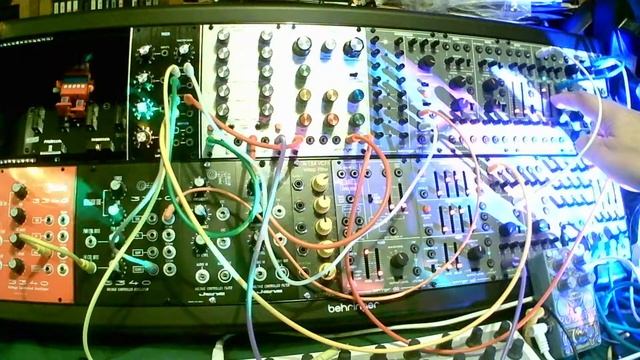 System 100 182 Analog Sequencer & 2500 Series 24 dB Low-Pass VCF and VCA Module 1006 смотреть онлайн