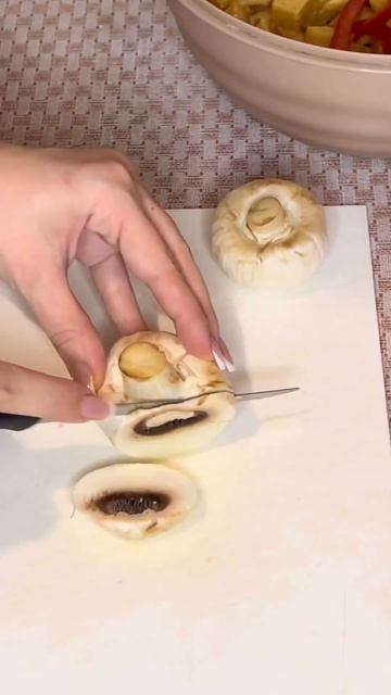 Готовим курицу с овощами в рукаве #рецепты #готовимдома #еда #рекомендации #рек #курица #shorts смотреть онлайн