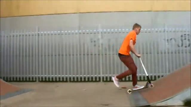 Dan Lambert - 2 Clips смотреть онлайн