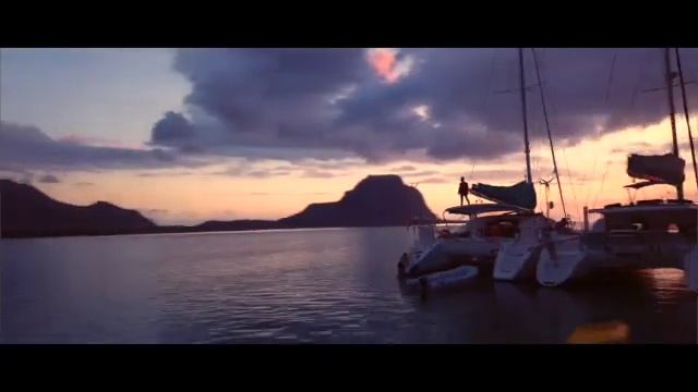 Catamaran Chaka sun set - Mauritius смотреть онлайн