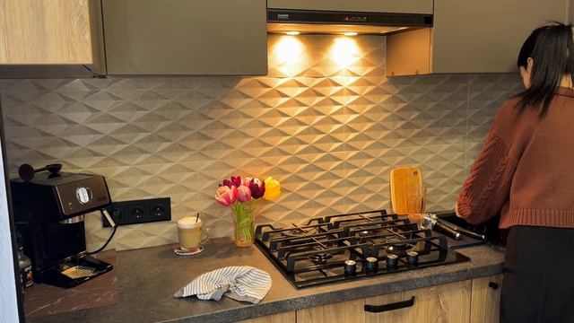 Тихий VLOG | поливаю цветы, пью кофе, тренируюсь | watering flowers, drinking coffee, workout смотреть онлайн