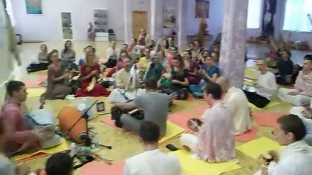 Фрагменты 8-ми часового киртана смотреть онлайн