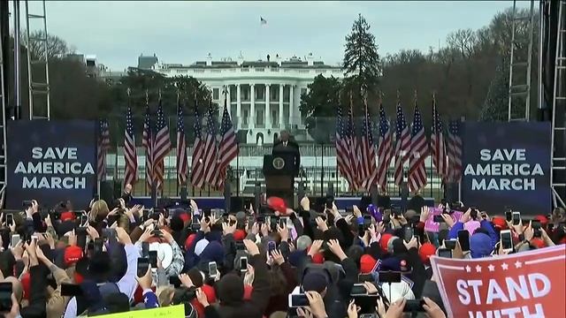 Facebook заблокировал Трампа на 2 года смотреть онлайн