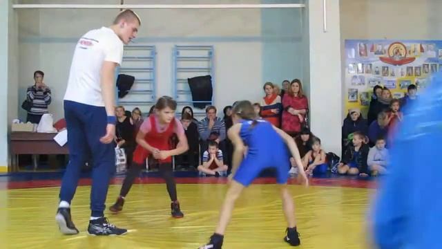 Боротьба - діти! Клуб Чемпіон змагання з вільної боротьби, м.Токмак смотреть онлайн