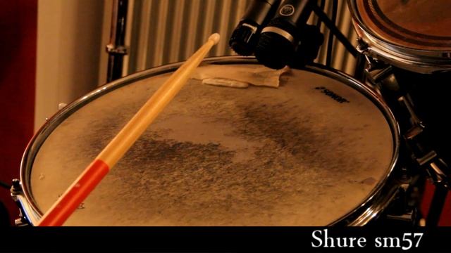 Shure sm57 and AKG D40 смотреть онлайн