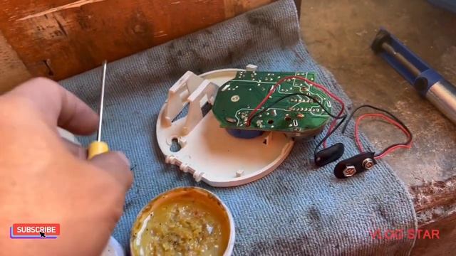 Smoke alarm 9V battery terminal replacement смотреть онлайн