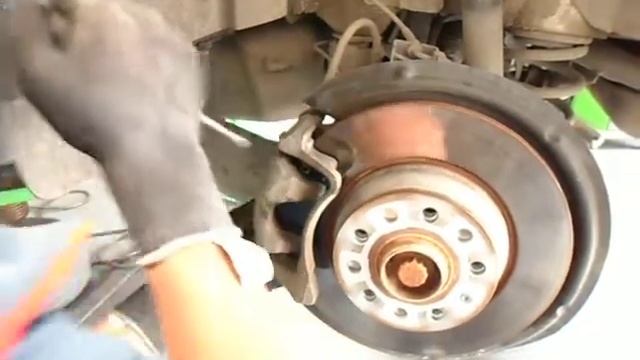 Troca das pastilhas de freio Tiguan смотреть онлайн