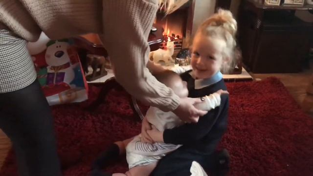 FUN DAY WITH HIS COUSIN & PRESENT IDEAS! | VLOGMAS DAY 14 смотреть онлайн