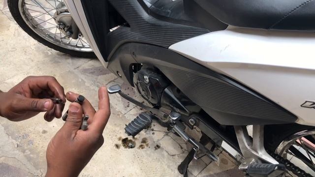 🔴 Como Cambiar el tensor de la cadena de distribución Honda wave 110S смотреть онлайн