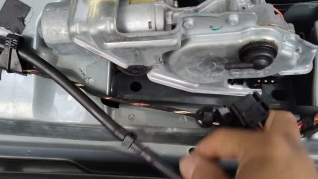 Range Rover L322 Rear Wiper Motor Replacement смотреть онлайн