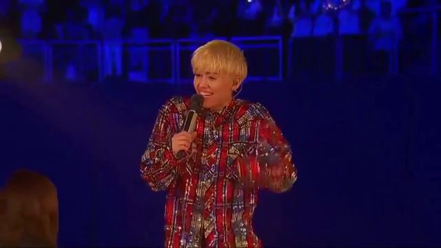 Miley Cyrus - Jolene (Live from London) смотреть онлайн