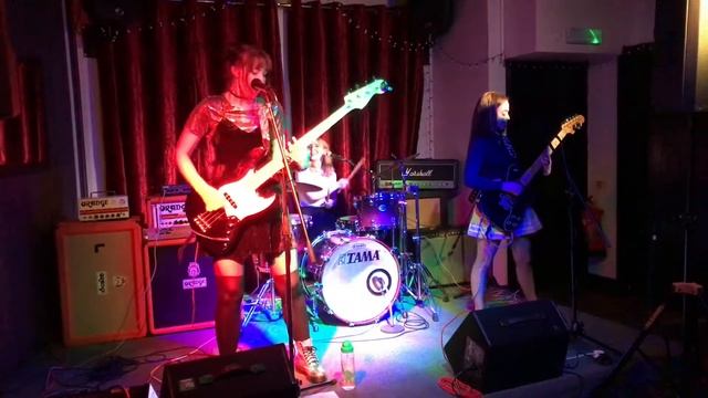 PINK LEMONADE - SPACE GIRL [LIVE]