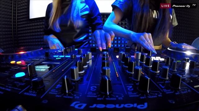 Moscow Chiks /techno/ @ Pioneer DJ TV | Moscow смотреть онлайн