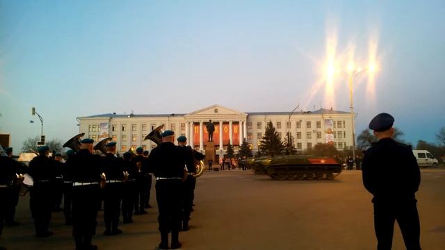 Репетиция Парада Победы в Пскове смотреть онлайн