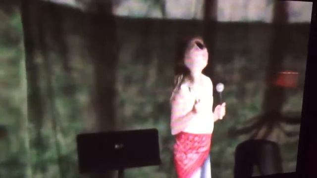 Miranda Lambert - Little Red Wagon sang by Chloe' @ her talent show смотреть онлайн