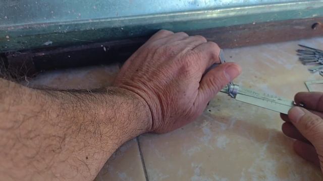 ROSENDO GAMA, APERTURA CANDADO MARCA HERMEX DE 6 PERNOS PERFIL R1... Y... E109, CON GANZUA SS002.. смотреть онлайн