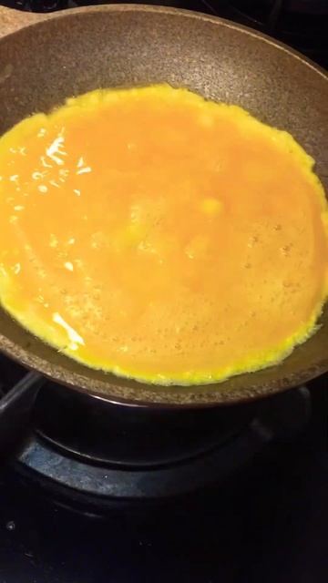 Scrambled Eggs for Sushi! #food #shorts смотреть онлайн