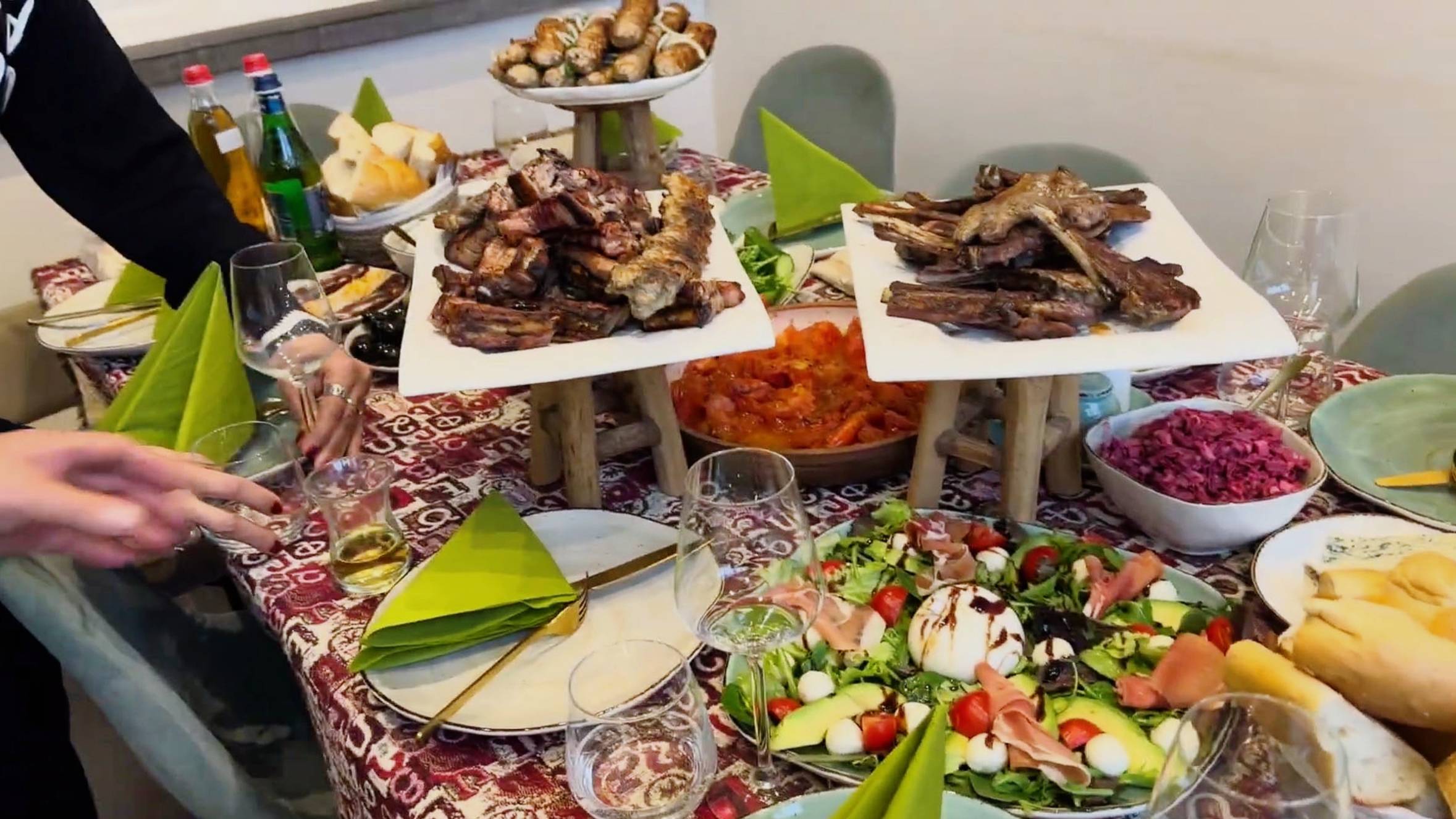 Приготовил 3 вкусных шедевра для моих друзей из Греции! Домашний хаш, люля-кебаб и шашлык на мангале смотреть онлайн