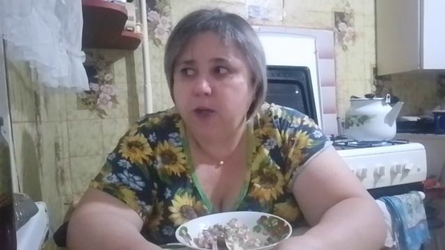 Мукбанг. Проводила сыночка, села поужинать. смотреть онлайн