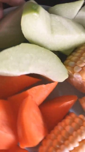 CHAYOTE PORK BONE CORN AND CARROT CHINESE SOUP #shorts #shortvideo #chinesesoup смотреть онлайн