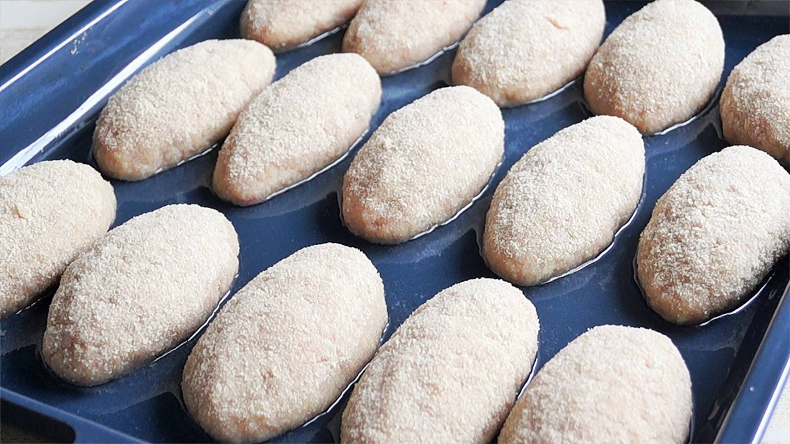 Котлеты больше не жарю. Готовлю такую вкуснятину в духовке без лишних ингредиентов. Сочно и вкусно смотреть онлайн