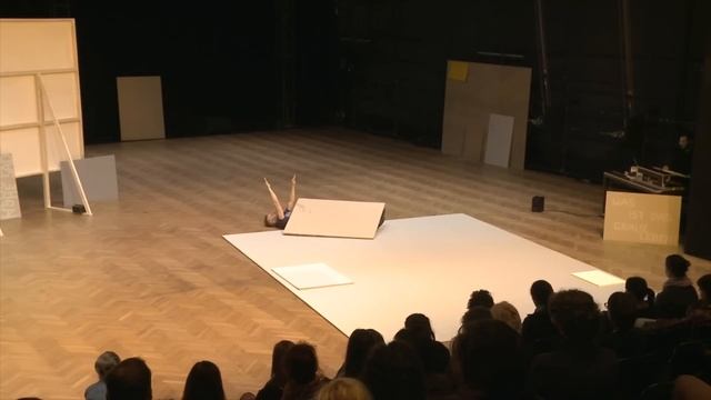 Philipp Gehmacher "my words, your shapes, their grey" смотреть онлайн