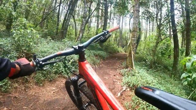 GUNUNG PUTRI B5 || CITAMAN || NEW TREK SS2 || FOOTAGE DRONE смотреть онлайн