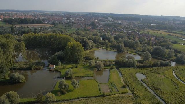 LA MAISON DU MARAIS смотреть онлайн