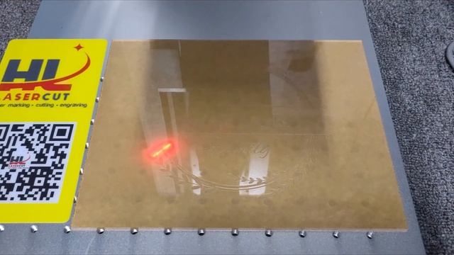 Acrylic Engraving of HL Laser 35W RF CO2 Laser Marking Machine смотреть онлайн