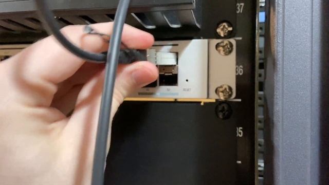 UniFi Switch 48 Pro PoE (Beta) Network Switch Unboxing смотреть онлайн