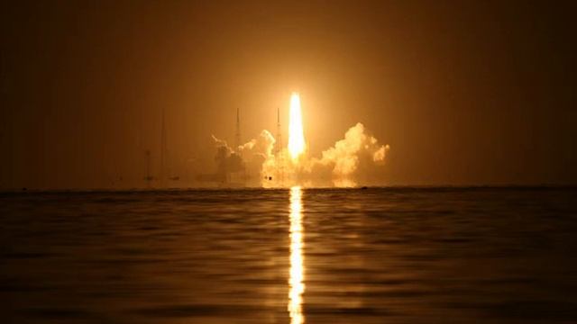 Erdi Irmak - Out In Space (Original Mix) смотреть онлайн