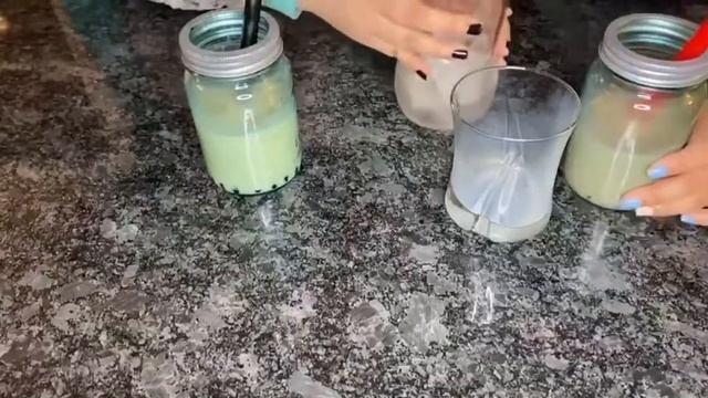 INSTANT BOBA TEA IN QUARANTINE | DIY смотреть онлайн