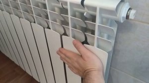 Как закрыть и открыть кран вентиль отопления на батарее радиаторе ?