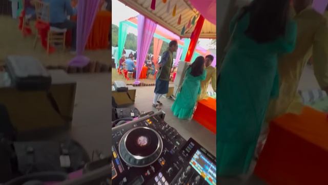 Wedding Gig - DJ Conrad Ferns смотреть онлайн