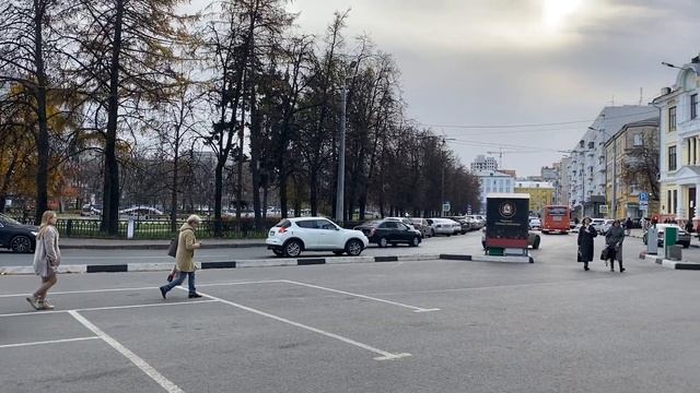 НО, г. Нижний Новгород, пл. Горького, 1. Видео у входа. смотреть онлайн