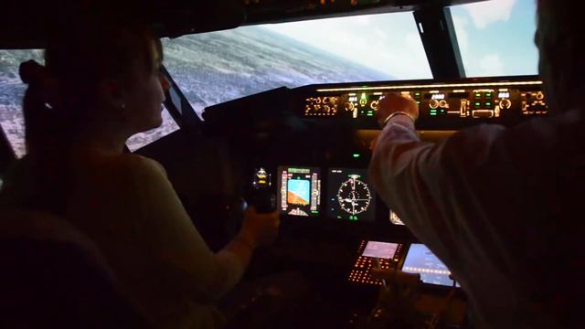 Полет на авиатренажере "Боинг" смотреть онлайн