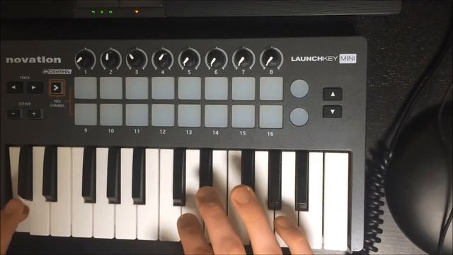 IvanVim - RandomTrack (Novation LaunchKey Mini) смотреть онлайн