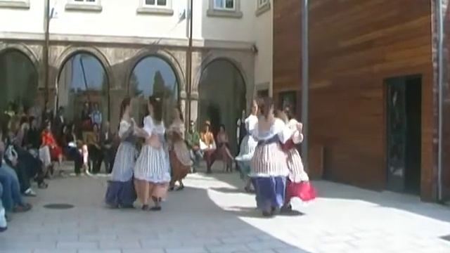 IRIS: Chvaly 9.5.2010 - Triplet quadrila polka смотреть онлайн