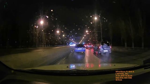 Сигнатурное комбо-устройство SilverStone F1 HYBRID EVO S ночь смотреть онлайн