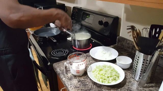 JerkChickenWithRicedCauliAndBroc смотреть онлайн